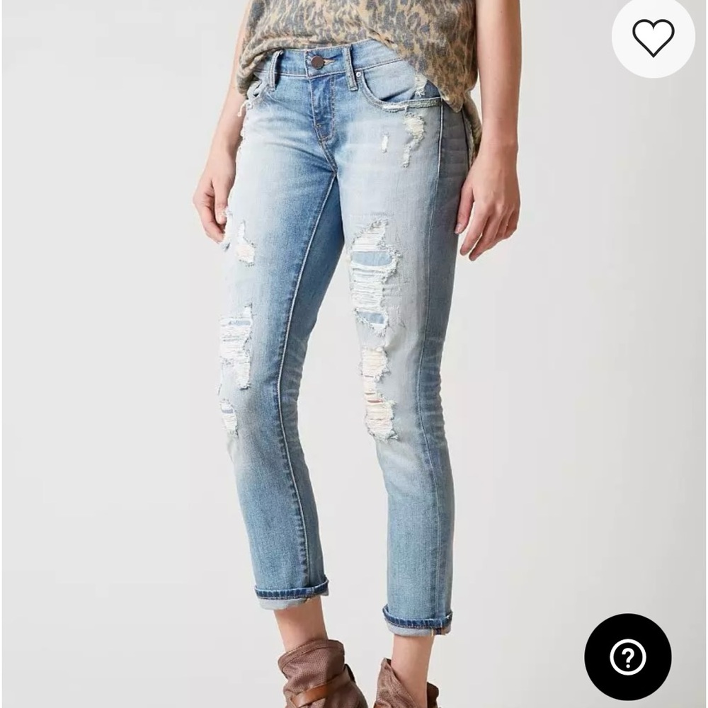 BKE Stella slim distressed crop jean